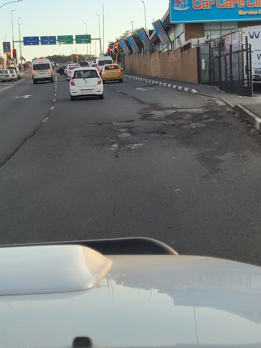 MarlonMeader's tweet photo. @CityofCT This is what it looks like today https://t.co/QaC6yWPmOR