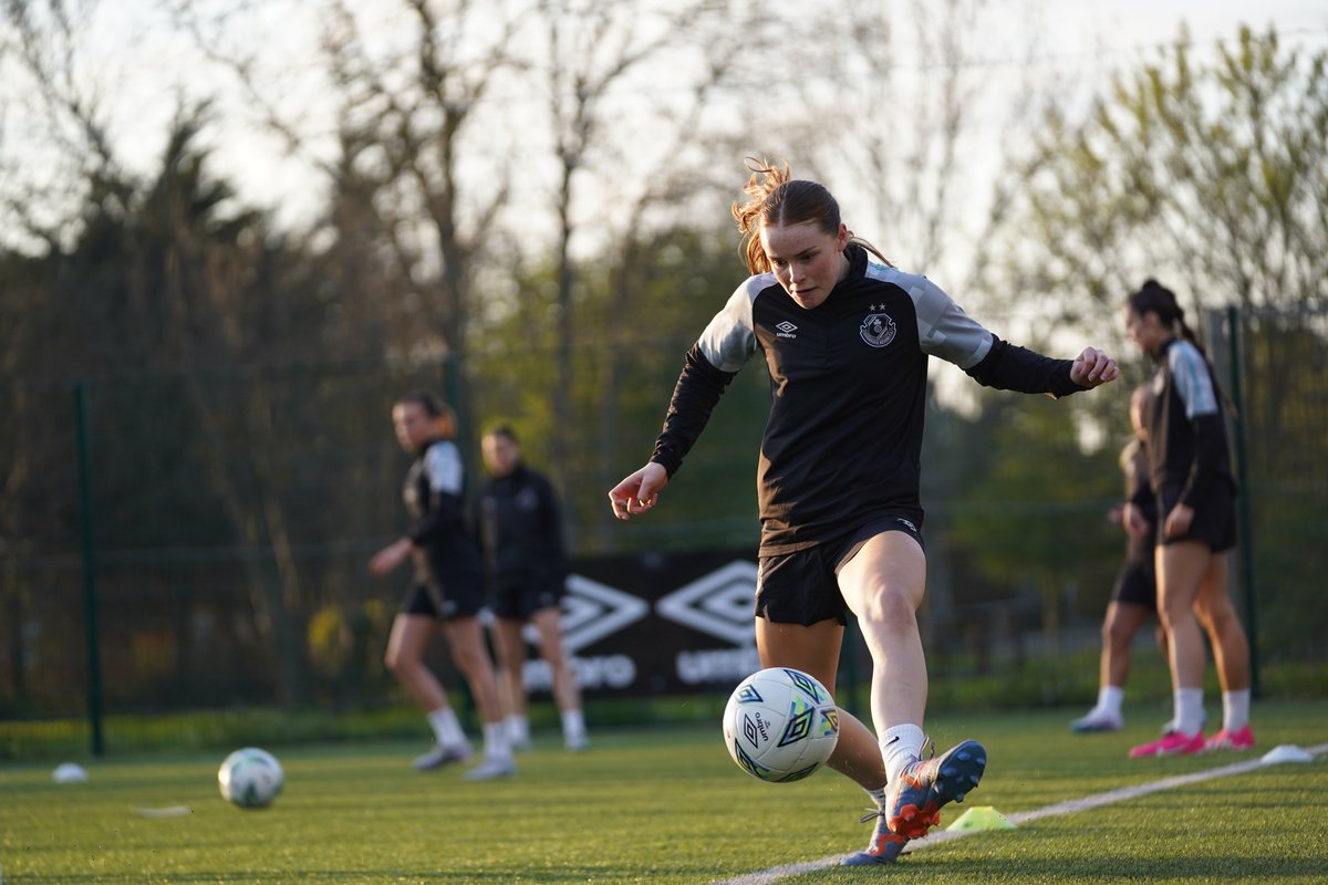 RoversWomen's tweet photo. Putting the work in 👊

#TheTopTwo https://t.co/841myy0nxZ