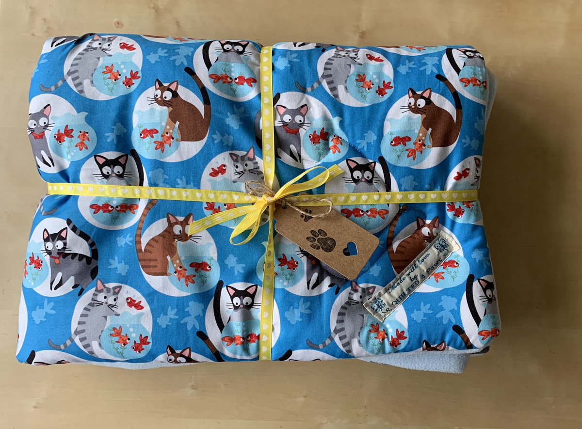 quilted4paws1's tweet photo. Quilts ready to go

Quilt size 90cm x 65cm (approx) Fleeced backed

 £40 plus postage - £10 goes to an animal charity of your choice https://t.co/Ay43SOLdLF