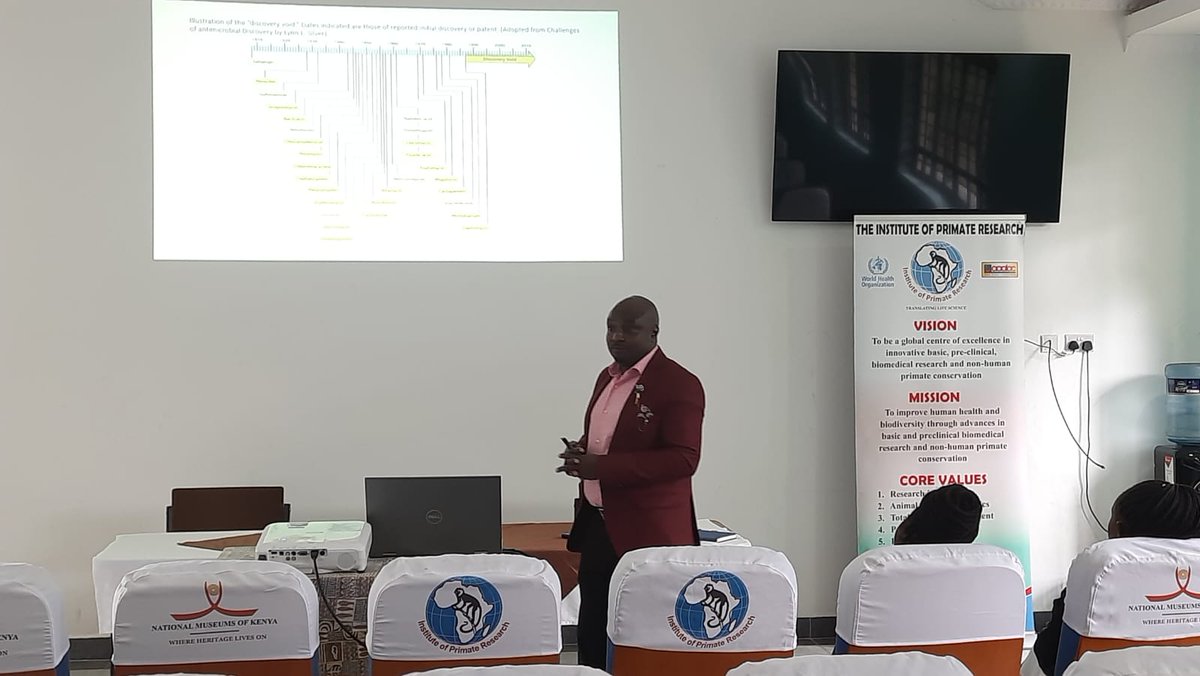 PhagesIPR's tweet photo. @MartinInyimili
presents his master's project on the isolation and characterization of novel phages against MDR E.cloacae as an alternative to antibiotics. This study highlights the potential use of phages from Kenya that could be used for therapy &amp; biocontrol
#phages #biocontrol https://t.co/zCveMCo3O8
