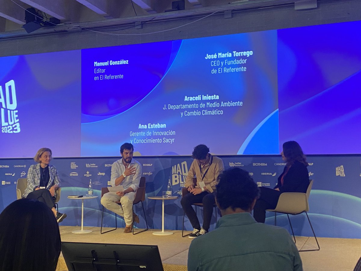 innciso_com's tweet photo. ⁦@ElReferente⁩ presenta el Informe “Retos y oportunidades del sector #cleantech en España” en el segundo dia de ⁦@madbluesummit⁩ #startupsespañolas https://t.co/CU9USqcRZD