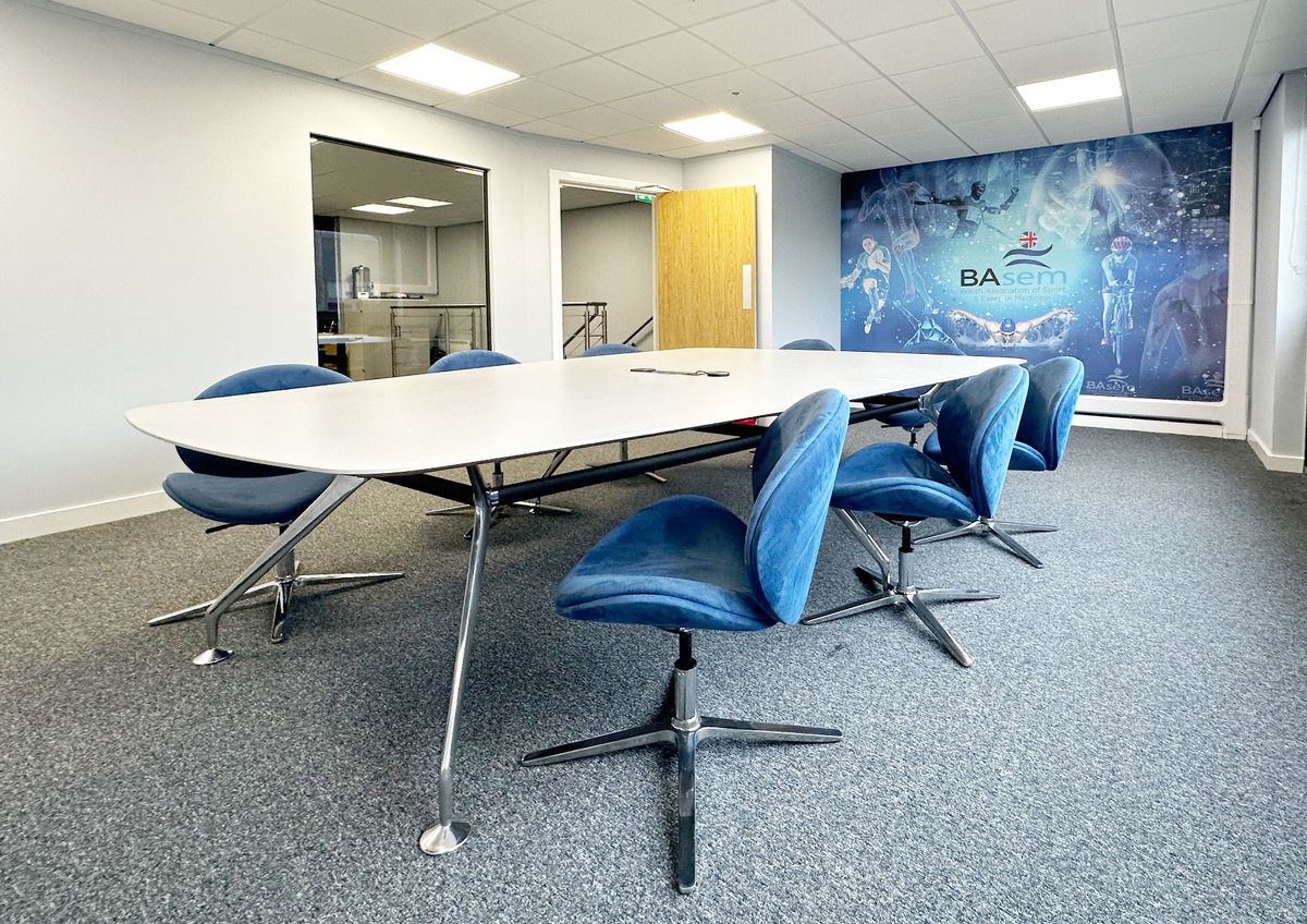DaleOffices's tweet photo. We recently completed a space for our client in Doncaster where we specified the Orangebox Lano in its triangular vase style, which is perfect for this team's room space, ensuring everyone on the call is visible. 

#orangebox #officefurniture #officedesign  @Orangebox_LTD https://t.co/MZlCKG3pYi