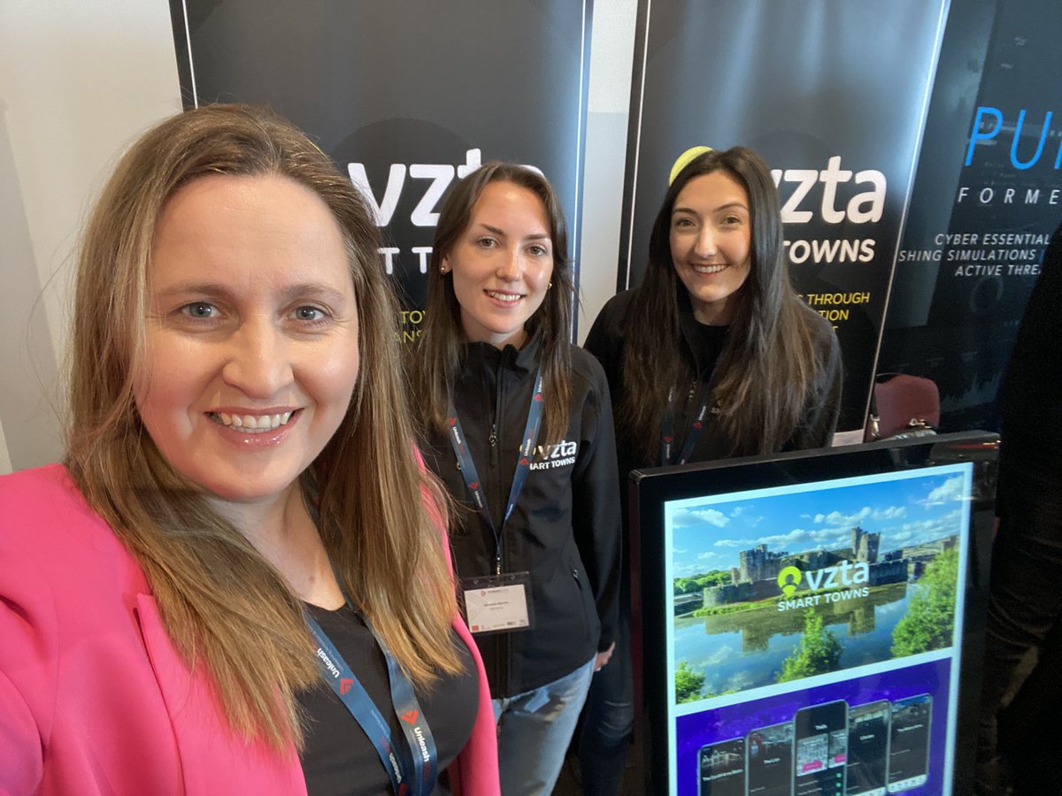 VZTASmartTowns's tweet photo. Huge shout out to our digital screens partner @RouteMediaUK !!
We’re always happy to work with Amy, Dean and the team on joint town digital initiatives, but they’re also our digital screen partner of choice for exhibitions!
#Collaboration #DigitalInfrastructure #SmartTowns https://t.co/BkEPXjFB3e