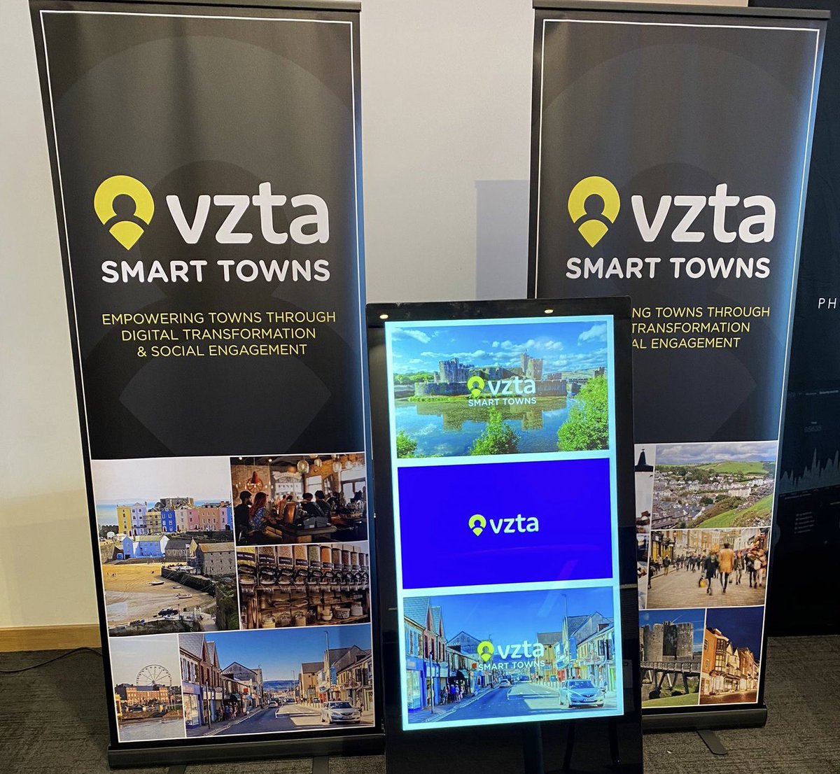 VZTASmartTowns's tweet photo. Huge shout out to our digital screens partner @RouteMediaUK !!
We’re always happy to work with Amy, Dean and the team on joint town digital initiatives, but they’re also our digital screen partner of choice for exhibitions!
#Collaboration #DigitalInfrastructure #SmartTowns https://t.co/BkEPXjFB3e