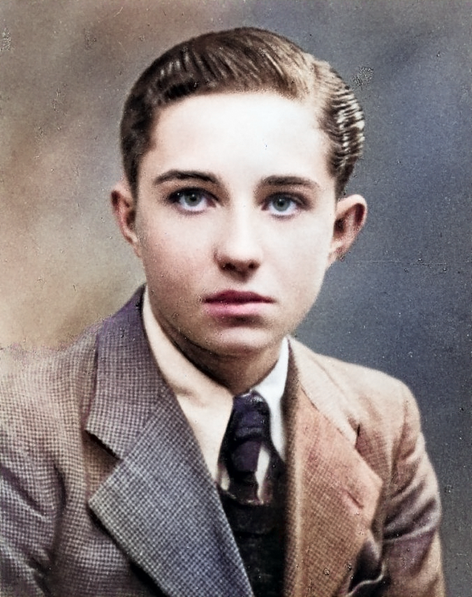 pierre_mjcf's tweet photo. 🗓️26 avril 1924 : anniversaire de Guy Moquet.
Fusillé à 16 ans par les nazis le 22 octobre 41 à Châteaubriant.
Nous ne t'oublions pas, camarade, et gardons ta dignité et ton courage comme héritage. 🚩 https://t.co/x9RJDjBnxt