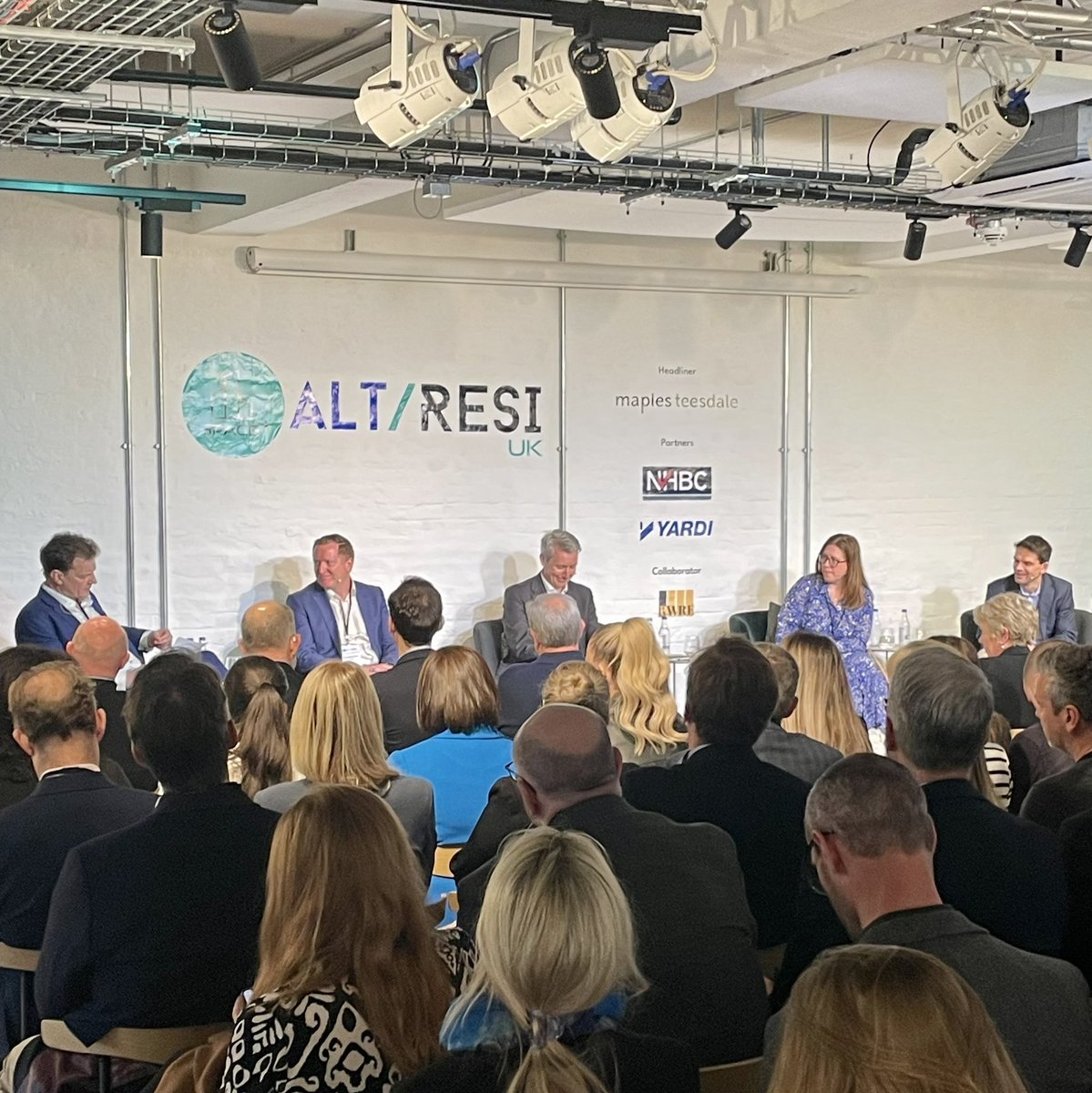 Tackling 'Deploying Capital' on the Main Stage at ALT/RESI UK, are panellists Neil Slater (abrdn), Ben Sanderson (Aviva Investors), Alexandra Notay (PfP Capital) and Dan Batterton (LGIM). 

Joined by their Host Sam Nichols (Maples Teesdale LLP).

#buildtorent #coliving #altresiuk