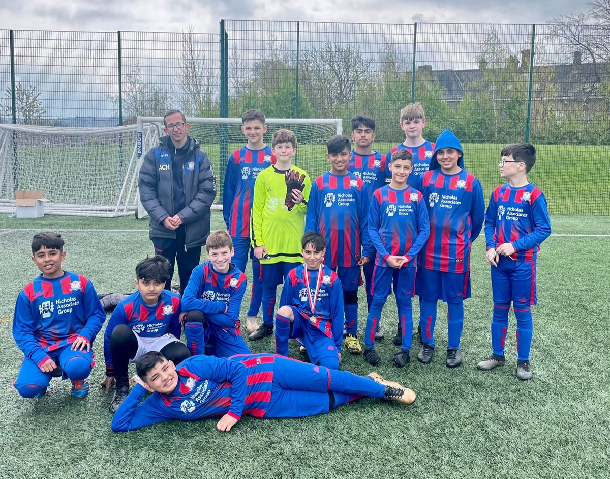 We are proud to be supporting a local football team by sponsoring their players kits. After Sandy Lane JFC struggled financially and closed down last year, they have now re-opened and the children are enjoying football more than ever🤩⚽

#sponsorship #charitysupport #football