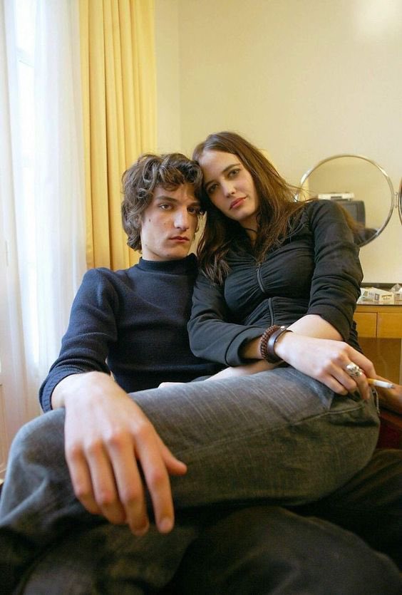 Louis Garrel e Eva Green durante la promozione di THE DREAMERS.