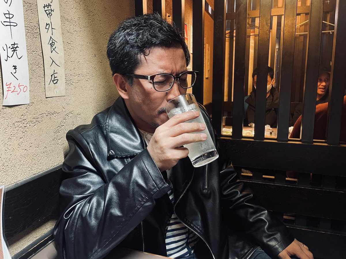 hajime_nodoglaw's tweet photo. MVの撮影にきてます。
今回のテーマは「レモンサワーは本当に美味しいのか？」です。 https://t.co/AixKDc9Yuy