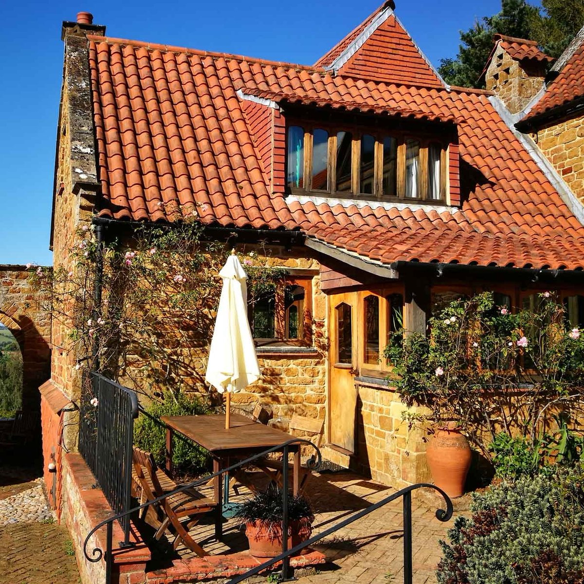 cotswolds_uk's tweet photo. ⭐️ EXCLUSIVE HOLIDAY COTTAGE OFFER! ⭐️
We have partnered with Heath Farm Holidays to offer 15% off any break booked between April 26th and 31st May 2023!
▶️ Use code 'VTC15' at checkout.
https://t.co/UIIRVzOwz9
#heathfarmholidays #visitthecotswolds #heathfarm https://t.co/TYEbApozA9