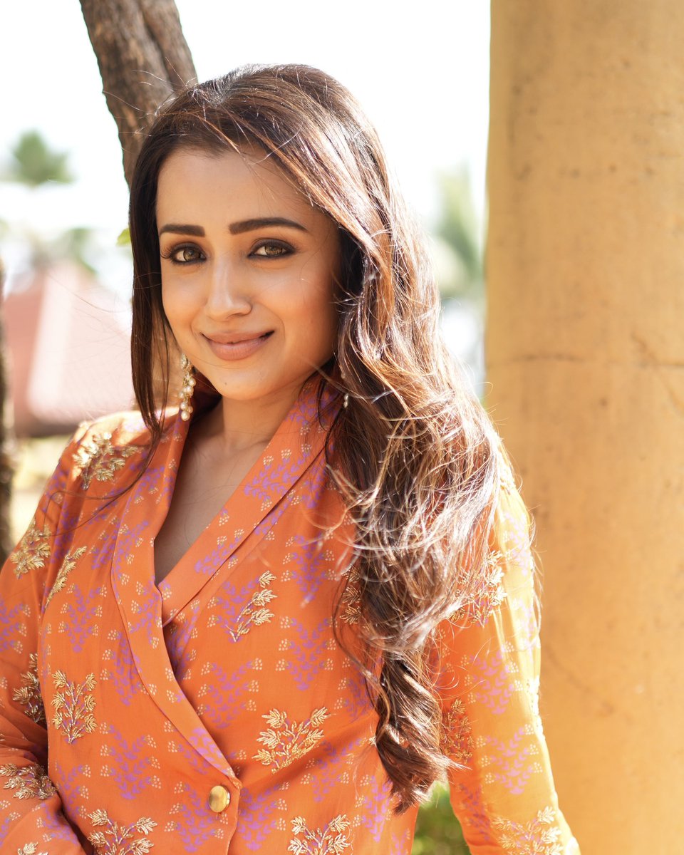 igtamil's tweet photo. Adorable @trishtrashers ❤️‍🔥

#Trisha #Kundavai #PonniyinSelvan #PS2 #Indiaglitz 

For more images  https://t.co/hmoZcC1W5j https://t.co/TfPd2A0zqh