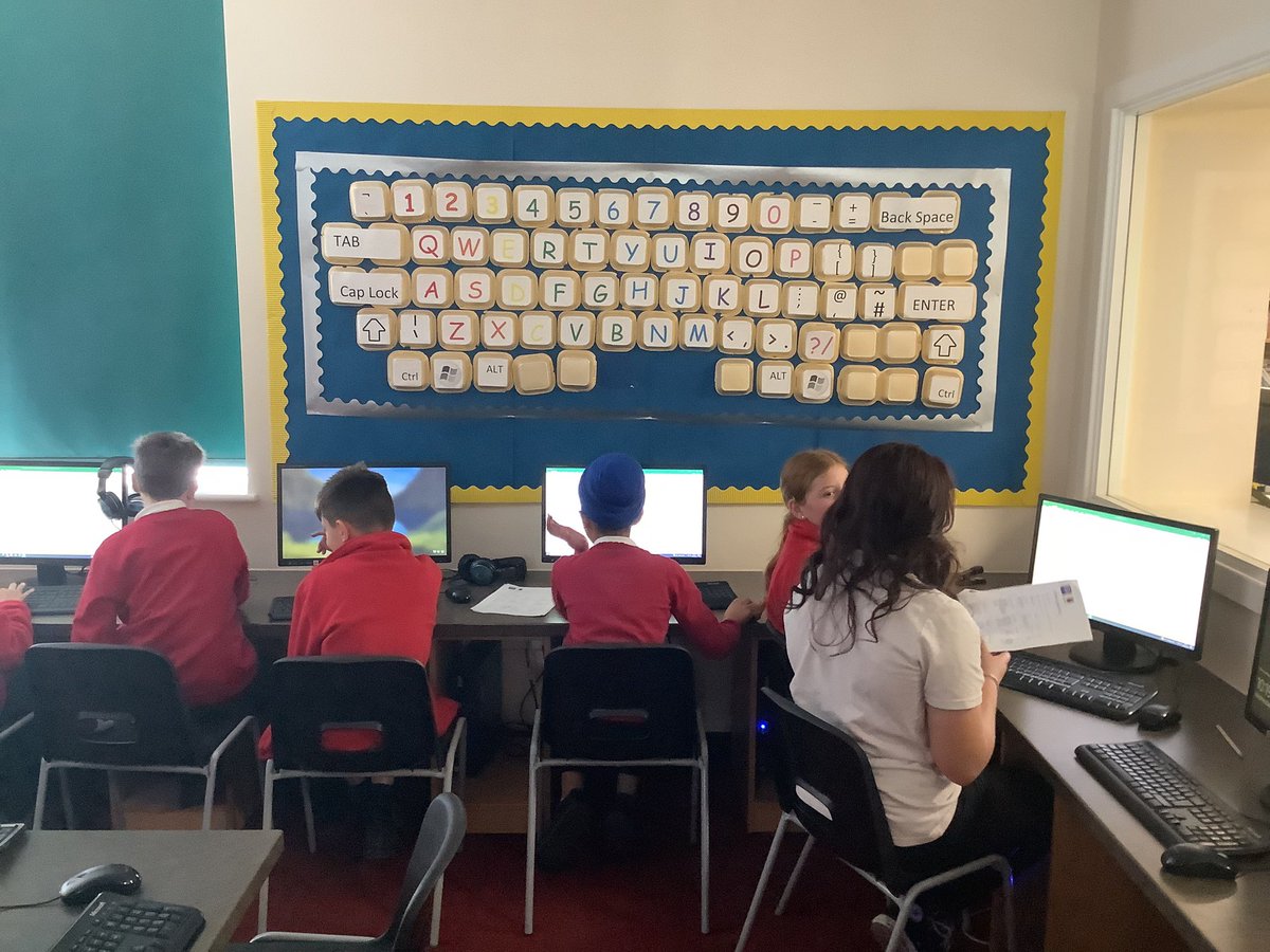 HollyfastSchool's tweet image. Party planning using excel for 6M today! Have we budgeted correctly? Will we have enough food and drinks? #computerexperts #aimhigh #partyplanning