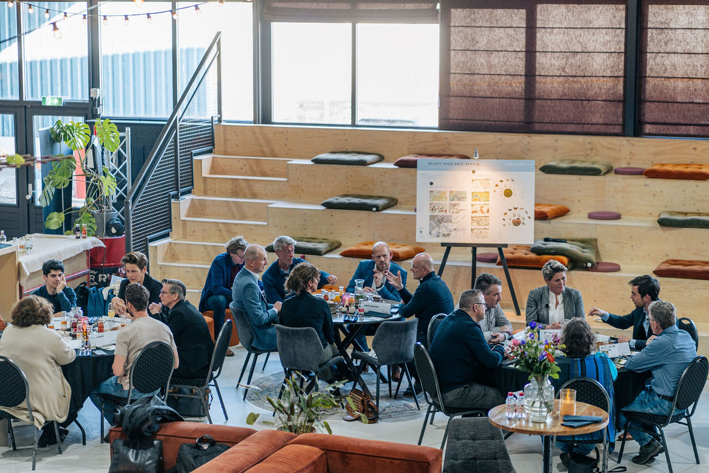 Inspirerende bijeenkomst voor raadsleden vorige week over natuurinclusief bouwen. Kansen voor onze nieuwe woonwijken. 
#raadhbg #hardenberg