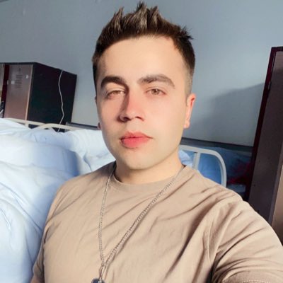 hakankrts25's tweet photo. #YeniProfilResmi https://t.co/NSSDE20pEH