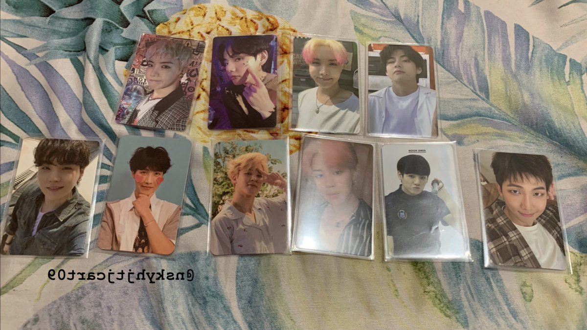 nskyhjtjcart09's tweet photo. IC‼️ WTS LFB BTS PHOTOCARDS
Good evening to everyone I'm planning to sell some of my BTS photocard collections.  May mga idadagdag pa ke siguro dalawang album pa then ibang PC na pinag iisipan ko maigi if kaya ko i let go. 
#BTSPC https://t.co/YXOVsPxSMI
