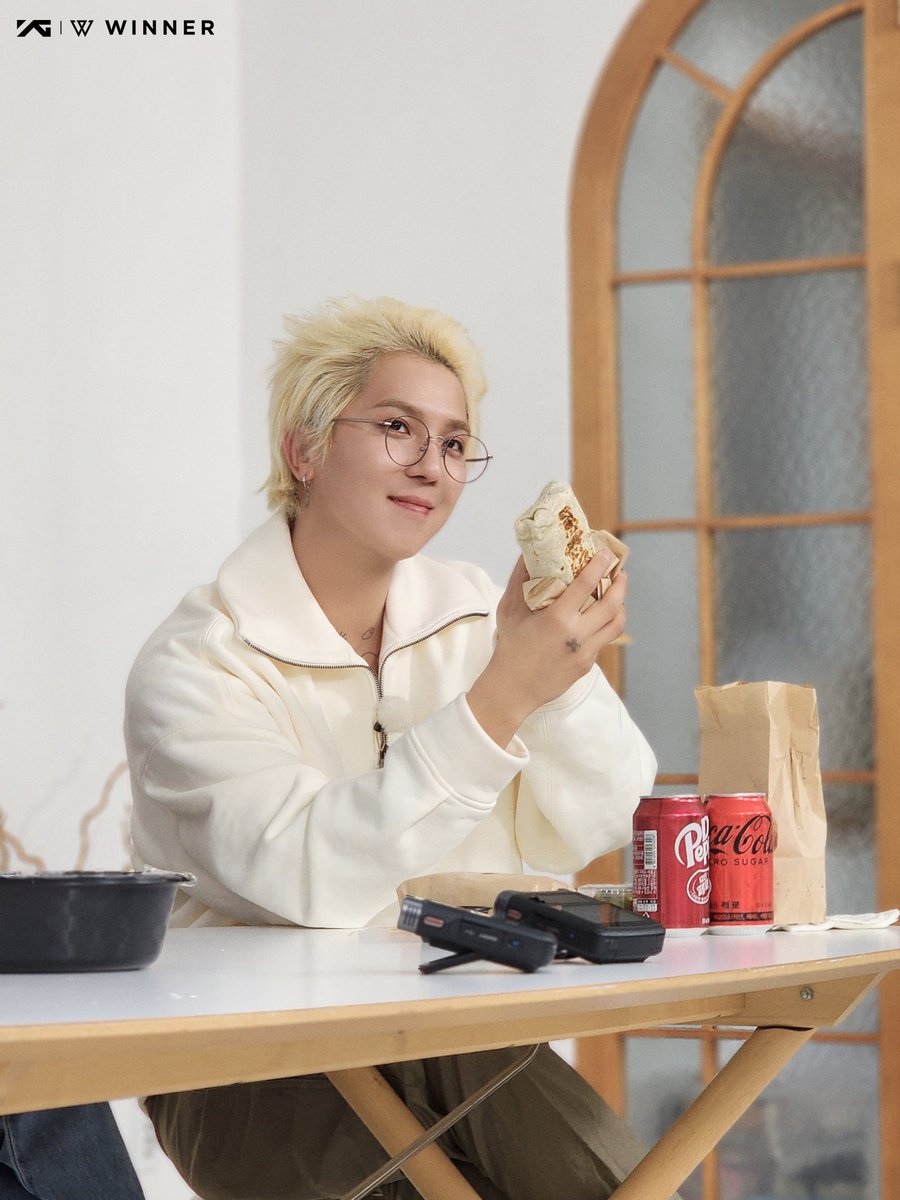 cutesongLee's tweet photo. #송민호 #탕 #TO_INFINITY
#mino #미노 #마이노 #winner
#songminho #ohnim #오님
위너 송민호 @official_mino_

2023.04.26. weverse https://t.co/ppf0Nb9VIM