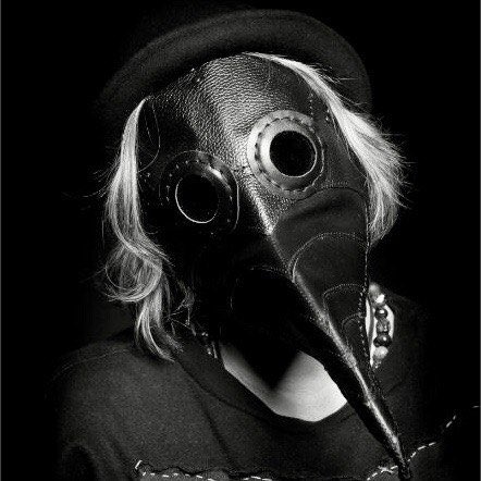 lord_thaw's tweet image. Сегодня!
Компания в составе: Давид Доминик Саркисян, Лин Лобарёв, Тикки Шельен и Алан Чароит соберется онлайн, читать стихи и петь песни. 
20.00. по Москве.
Сбор: добровольный донат (нашему другу на хирургию по улучшению качества жизни).