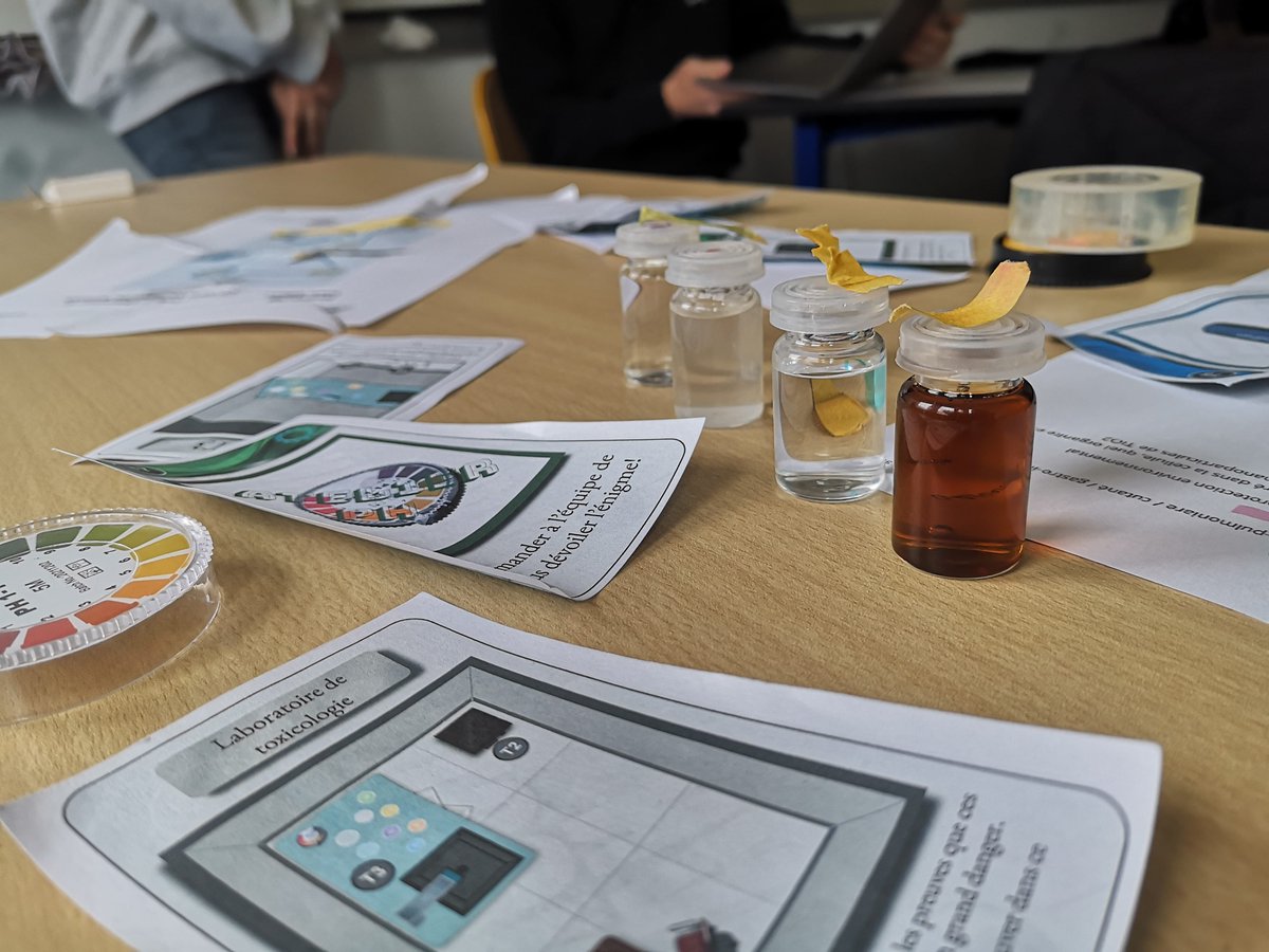 PolytechSorbonn's tweet photo. Le 11 avril, les MTX 4 ont organisé un #jeu type UNLOCK NANO à destination des MTX3, sur le thème des #nanomatériaux.   
🎯 Objectifs ?  Apprendre tout en s'amusant et favoriser une rencontre conviviale des promotions autour d’une activité commune.  https://t.co/4RxfMSjx4i https://t.co/ZxwrPcwW9T