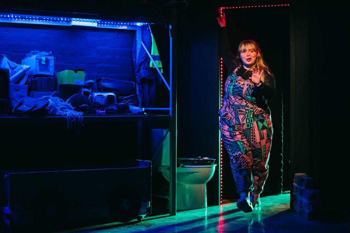 It’s press night baby, hope you’ve got your crocs freshly shined. 🐊

#soapboxracer 

Limited tickets available! ticketsource.co.uk/alphabetti-the…