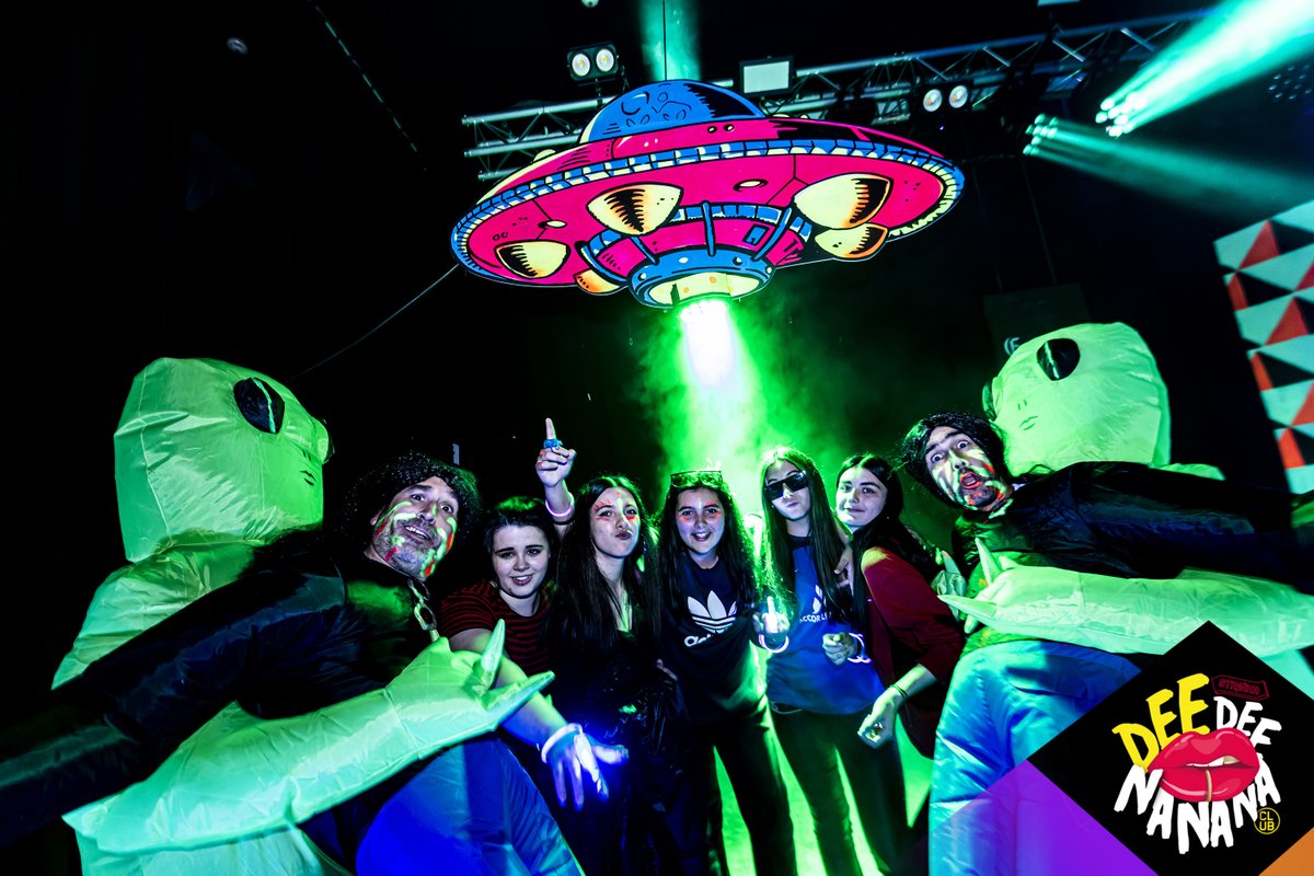 salastroika (@salastroika) on Twitter photo No hi ha FLUOR PARTY sense llums, colors, invasions extraterrestres i, per descomptat, vosaltres 💖Però agafeu més forces, perquè aquest 28 d'abril, tenim FERIA DE ABRIL 🎶
Ja sabeu que podeu fer llista o agafar les vostres entrades🎫 fourvenues.com/ca/stroika
📷 <a href="/alexbelza/">alex belza</a> No hi ha FLUOR PARTY sense llums, colors, invasions extraterrestres i, per descomptat, vosaltres 💖Però agafeu més forces, perquè aquest 28 d'abril, tenim FERIA DE ABRIL 🎶
Ja sabeu que podeu fer llista o agafar les vostres entrades🎫 fourvenues.com/ca/stroika
📷 <a href="/alexbelza/">alex belza</a>