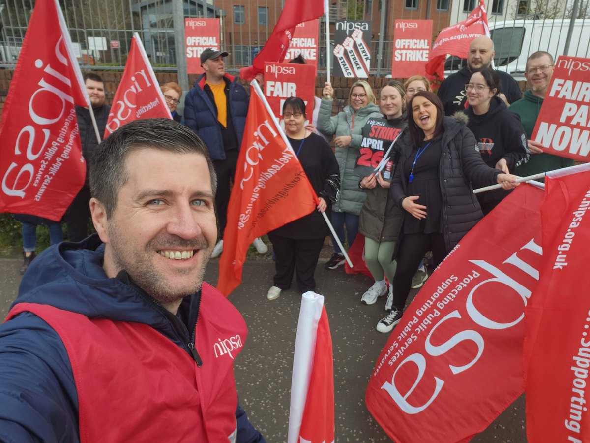 Solidarity with the NIPSA members at Ballymena JBO who are demanding fair pay after years of negligible pay offers. A flat rate increase of £552 in the face of double-digit inflation is an insult to their hard work and dedication. It's time for the SOS to act.

#FairPayNow
#NIPSA