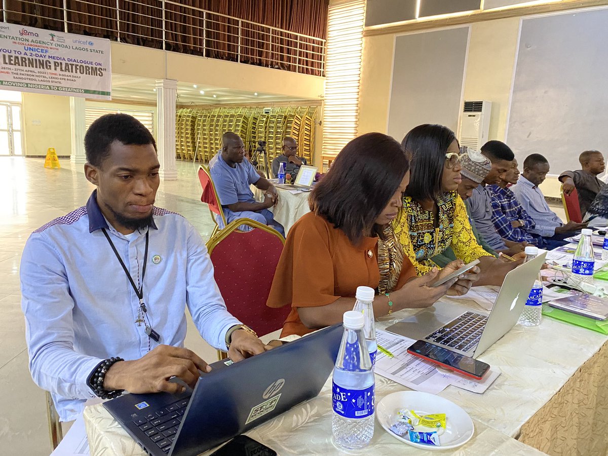 UreportNigeria's tweet photo. Empowering the next generation with digital tools for learning! π±π» Excited to see UReporters and other young minds engaging in meaningful discussions at the media dialogue on digital learning platforms in #Lagos. #Digital4us #GoDigital #Day1
@UNICEF_Nigeria @YomaAfrica https://t.co/RRBEBJrqFu