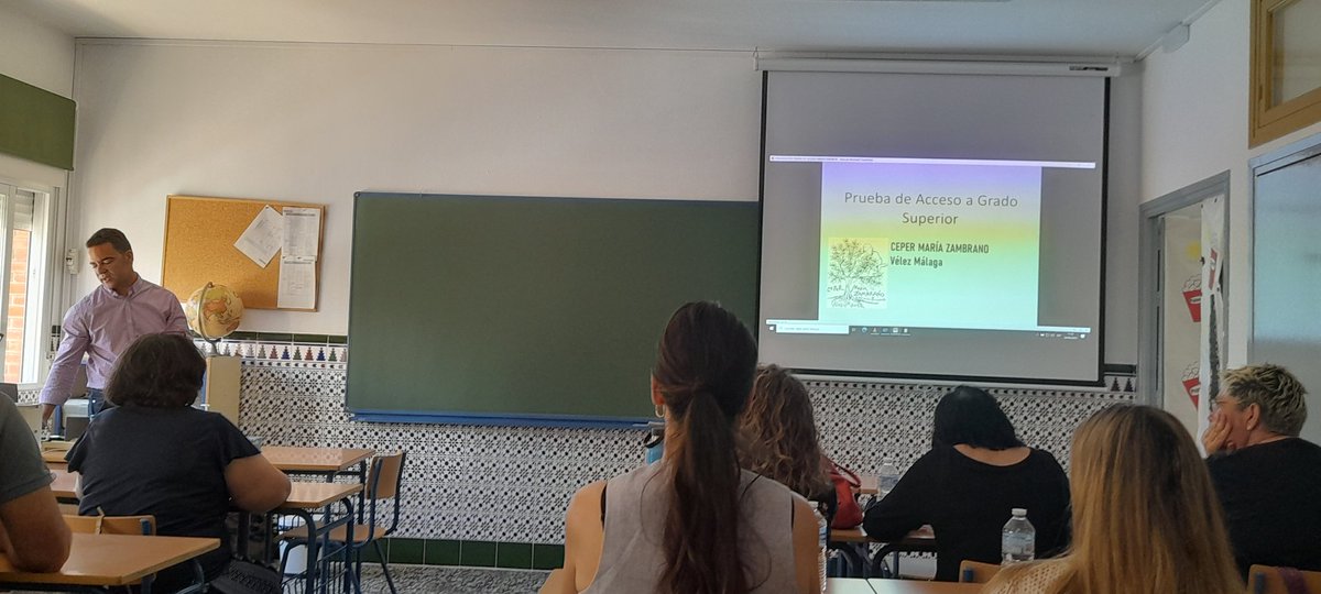rparramoreno15's tweet photo. @cepmalaga @epermanente  continúan abordando las necesidades formativas del profesorado de Educación Permanente cuyos equipos directivos los representan hoy en las JORNADAS PROVINCIALES DE EPER EN EL CEPER HUELIN. https://t.co/UOAz8yziWg