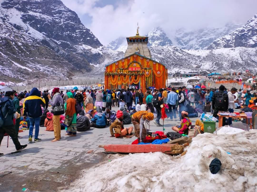 श्री केदारनाथ ज्योतिर्लिंग जी के मध्याह्न काल के दिव्य दर्शन 26.04.2023