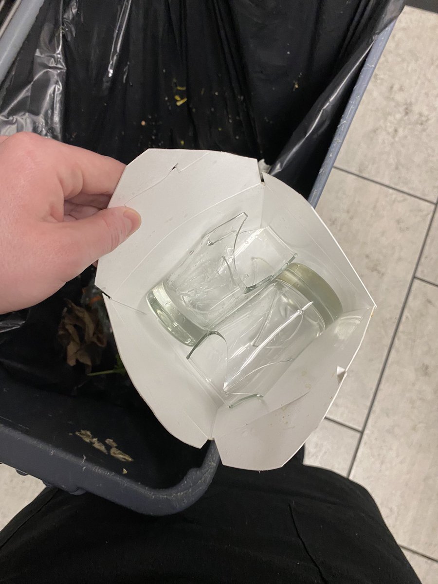 sl333py_e's tweet photo. broken glass count 2 https://t.co/VSXeVUjNCf