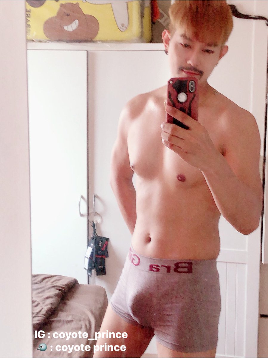 coyoteprince2's tweet photo. เฮีย! ขออนุญาต..วางไมค์… https://t.co/BaTsY1inww