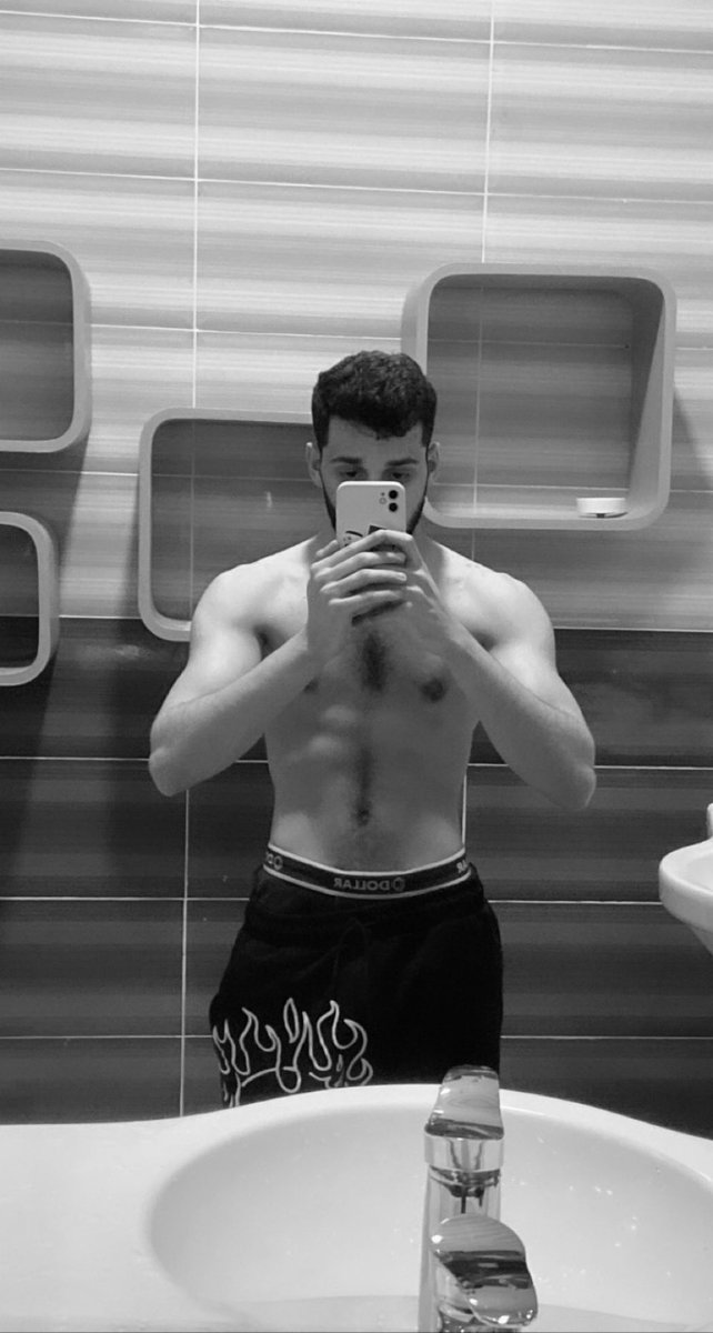 _zmz7's tweet photo. Gym🏋️‍♂️ https://t.co/JBiYsbLL62