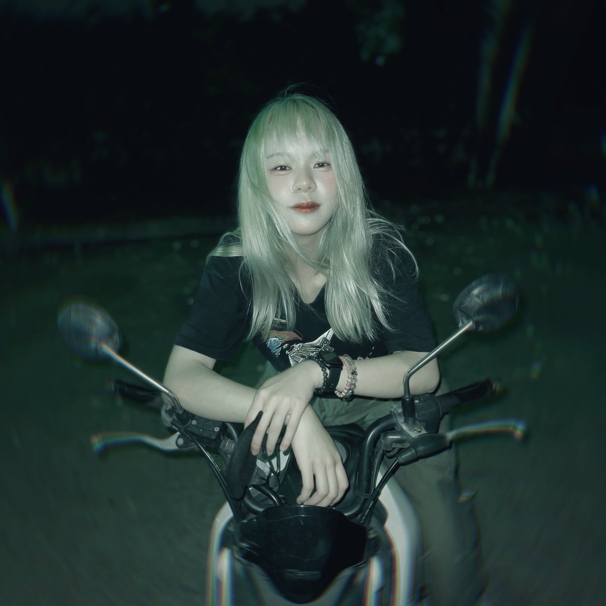 wan_kew's tweet photo. 🖤🤍
#kewwandeadkat #deadkat #kewwan #idolcore https://t.co/2kv2ofUpYe