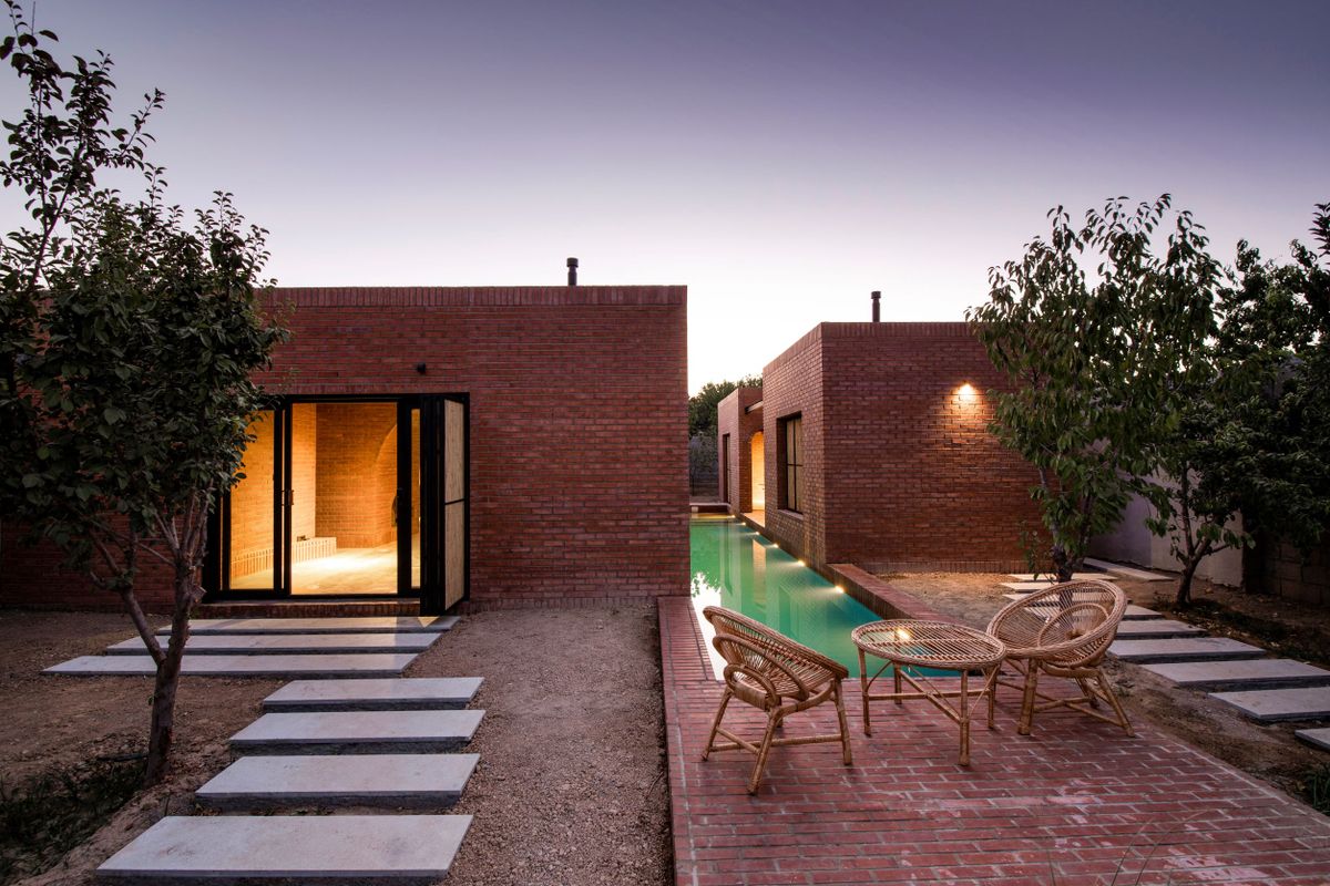 Architizer's tweet photo. Mid-ridge Villa has been settled between a slender but prosperous garden in the heart of the farmlands, for a family of three who are always gathering.
.
Details: https://t.co/SZoulphxOS | Isfahan, Iran https://t.co/BuTooYJ26o