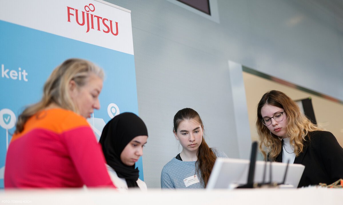 Initiative D21 tweet media