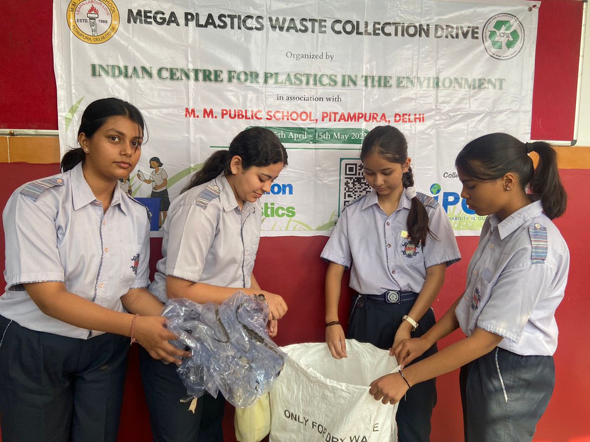 hayatfa62703025's tweet photo. securing the resources on regular basis is the major requirement of today’s life. Keeping it in mind, students of bbpsmv are actively participating in Plastic collection drive. @ICPE_DC #ministry ofenvironment #deptofenvironment #ministryofeducation #vividh87 https://t.co/ROT59YadhL