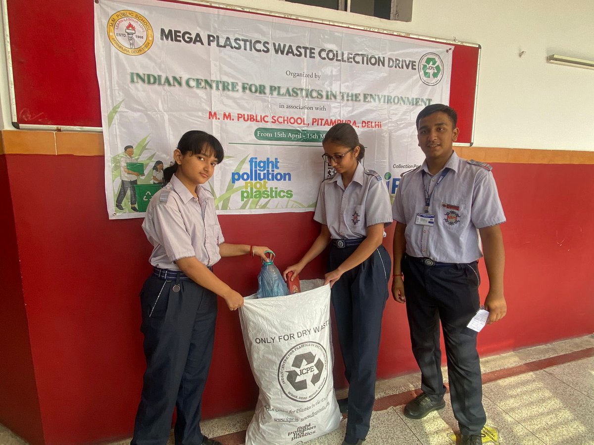hayatfa62703025's tweet photo. securing the resources on regular basis is the major requirement of today’s life. Keeping it in mind, students of bbpsmv are actively participating in Plastic collection drive. @ICPE_DC #ministry ofenvironment #deptofenvironment #ministryofeducation #vividh87 https://t.co/ROT59YadhL