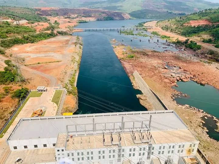 UGANC_Guinee's tweet photo. #UGANC #TempleDuSavoir #Guinee 
Nos étudiants de la L3, département de génie électrique ont effectué une visite aux barrages hydroélectriques de Kaléta et de Souapiti. Ils sont allés découvrir les technologies et les processus utilisés dans la production d'électricité à partir ⤵️ https://t.co/STafdd3xyo