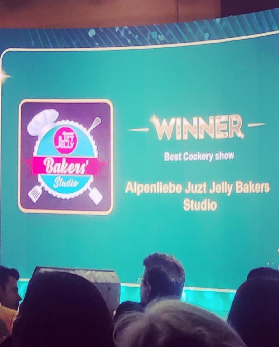 Greed_Goddess's tweet photo. Can’t keep calm… yohoooo we have won the best cookery show for our favourite #alpenlibejuztjelly #bakersstudio 
Take a bow out #foodteam #creativeteam and our fabulous judges @ranveerbrar @amritaraichand
Team GG @Ruchishri 
@afshaa_r https://t.co/vR2wHoylwD