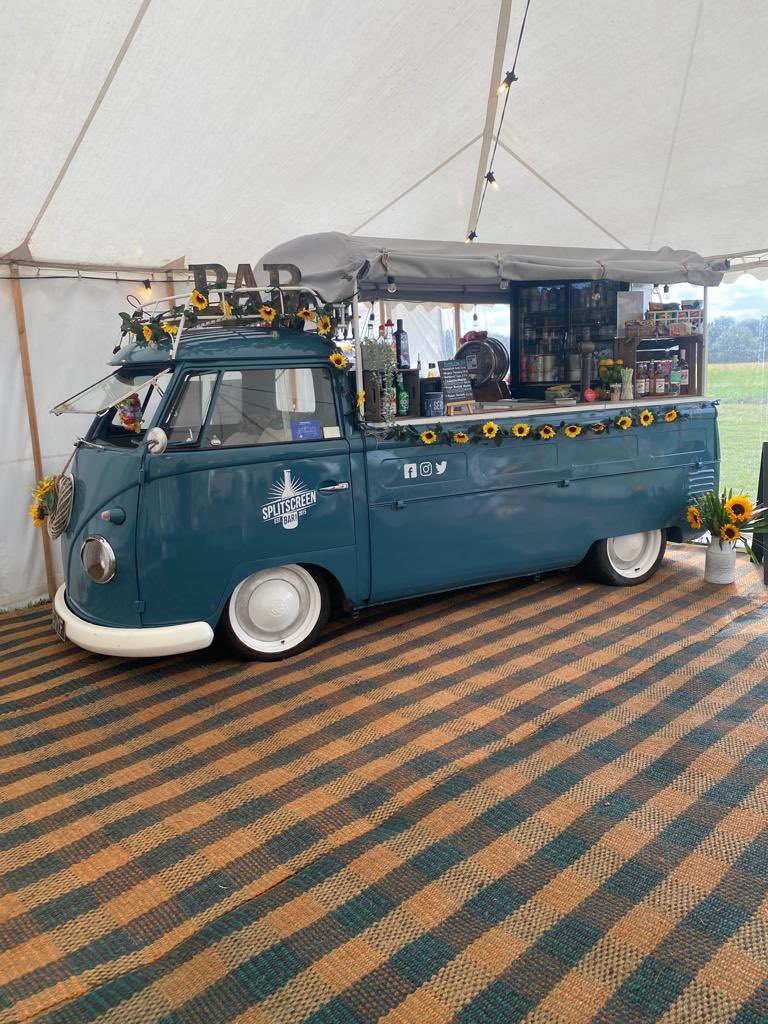 splitscreenbar's tweet photo. We love Frankie with the sunflowers! Here he is hired out at a big birthday and he really was the centre of the show! 

Don’t forget, you can hire frankie or our mobile bar for your weddings, birthday or corporate events! We love to do them all! 

Book now for that big day! https://t.co/7X43OaqzmJ