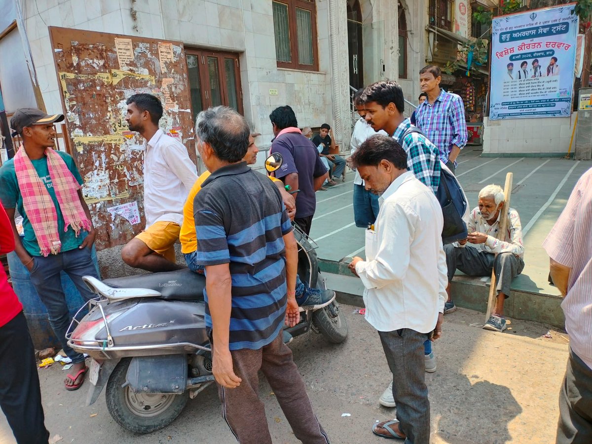 Sarfraz_dss's tweet photo. Today 25-04-2023
India Labourline outreach at Govind Puri  labour chowk 
@LabourlineDelhi
@ILabourline @johndelhi7 @IndiaWpc @Delhinewslive https://t.co/KbQhrLd3J1