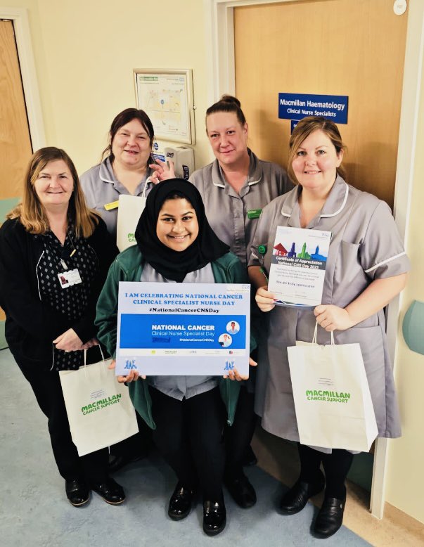 louchap01's tweet photo. Celebrating National Clinical Nurse Specialist Day with our Haematology team @NCACANCERNURSES @OldhamCO_NHS @macmillancancer #NationalCancerCNSDay 
Thank you to all teams supporting patients, families and colleagues 💚 https://t.co/pCmx7O0hvK