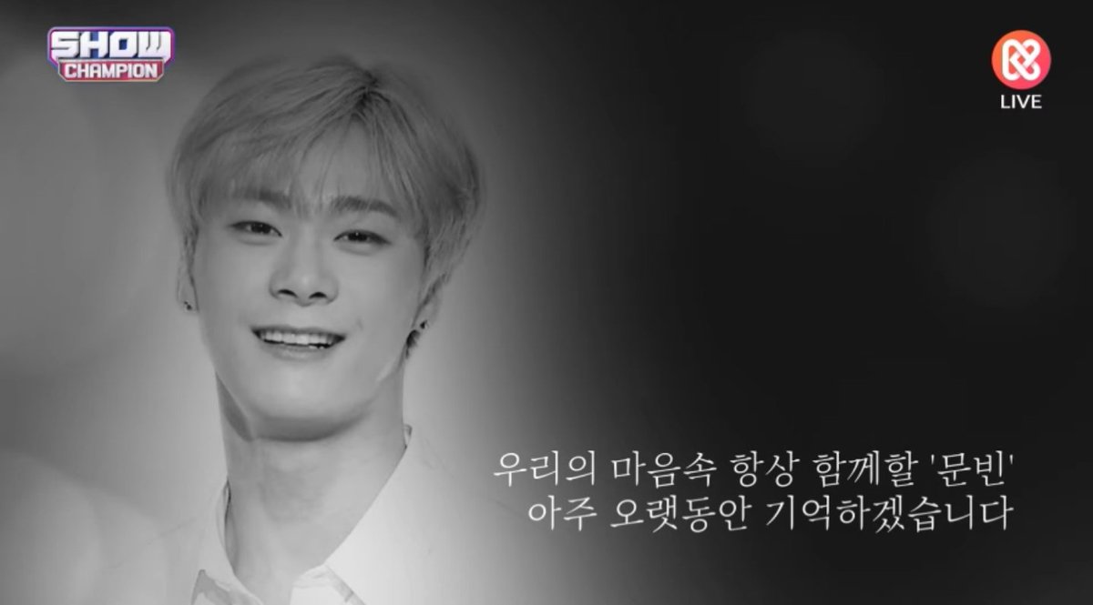JuA_YOON0321's tweet photo. 230426 🌙❤💜
#문빈_가수해줘서_고마워

#문빈 #MOONBIN https://t.co/oN78ghuK1Z