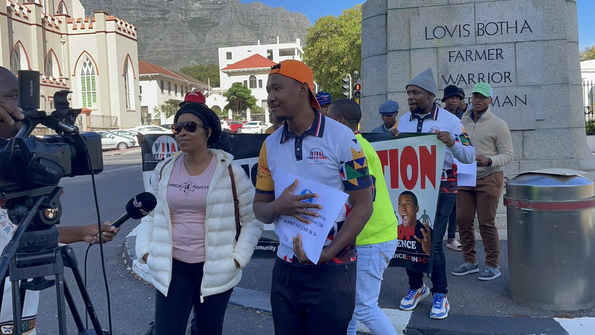 Africa4N's tweet photo. #StandUp4Nuclear gathering at @ParliamentofRSA is currently underway. We are here with @SAYNPS @voiceitinaction & community members to call for the inclusion of nuclear power in SA’s #JET investment plan. We also want government to prioritise the Life Extension of Koeberg NPP. https://t.co/NAedzz2sfR
