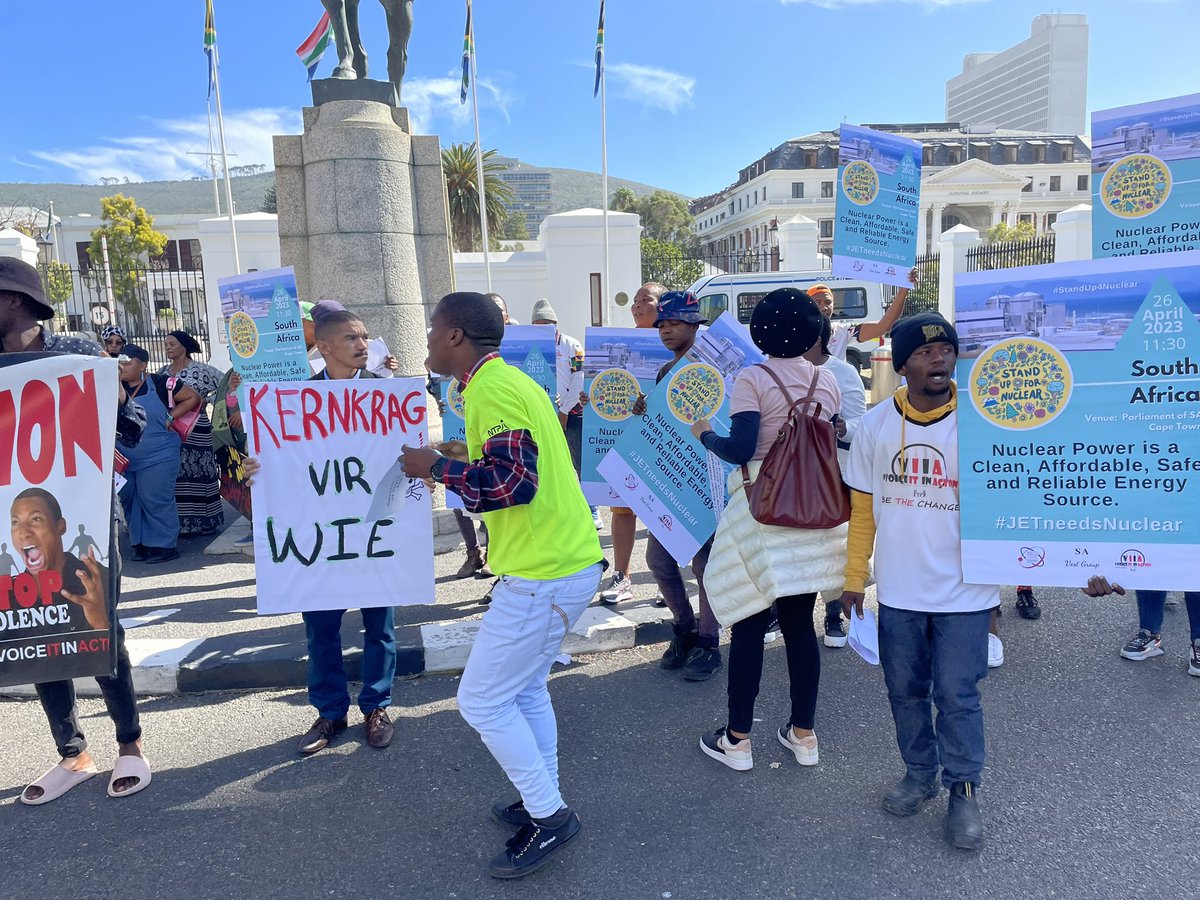 Africa4N's tweet photo. #StandUp4Nuclear gathering at @ParliamentofRSA is currently underway. We are here with @SAYNPS @voiceitinaction & community members to call for the inclusion of nuclear power in SA’s #JET investment plan. We also want government to prioritise the Life Extension of Koeberg NPP. https://t.co/NAedzz2sfR
