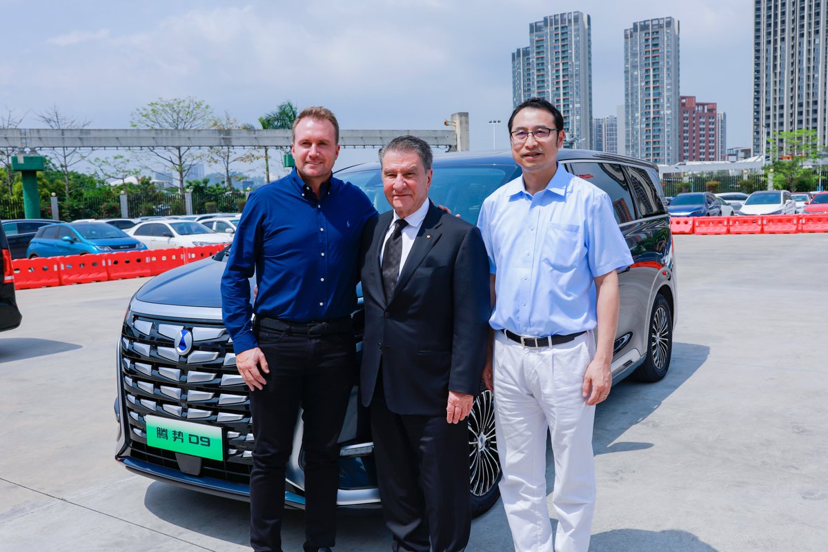 BYD_AsiaPacific's tweet photo. Reviewing the Australia and New Zealand VIP's Dream Trip.
These remarkable journeys will not be forgotten, and we are making these extraordinary moments live on through our images.
We are walking together on the road to build our dreams.
#BYD #BYDAustralia #EVdirect #AtecoNZ https://t.co/Kk3vGTcQPR