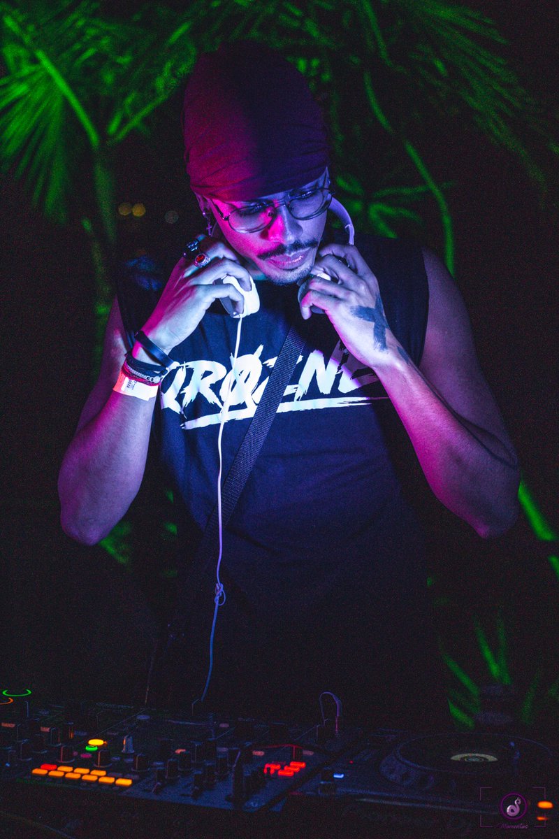 esse fone nem era meu kkkkkkjlk