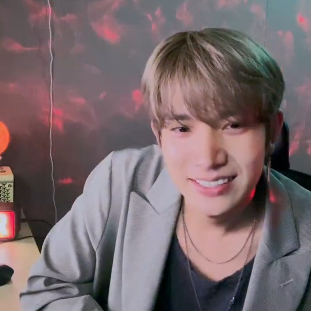 so handsome #heeseung