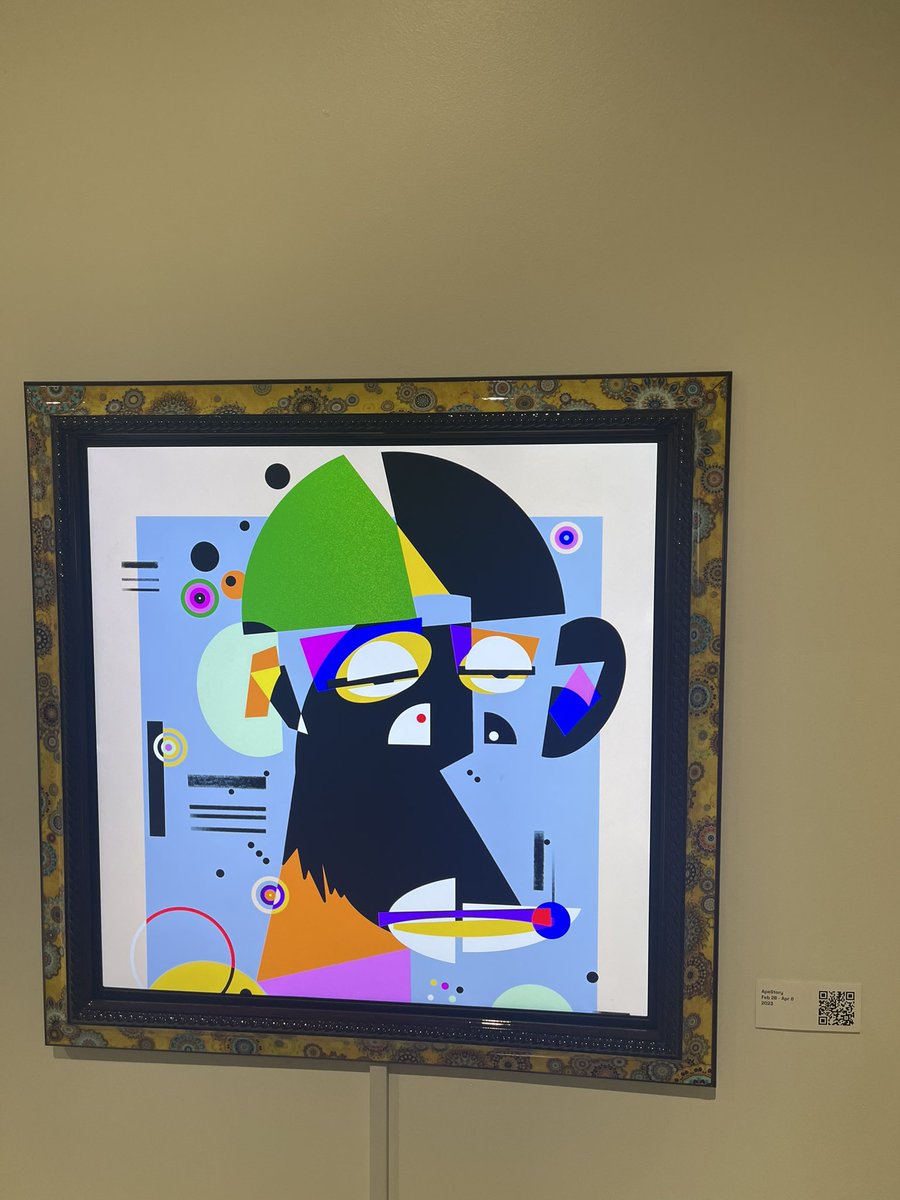 davidshlee11's tweet photo. Familiar faces and art pieces. it is more than excited to see all of you @aeonstudioverse @bygrida @ihamnft @UncommonGallery https://t.co/SsXbmib0On