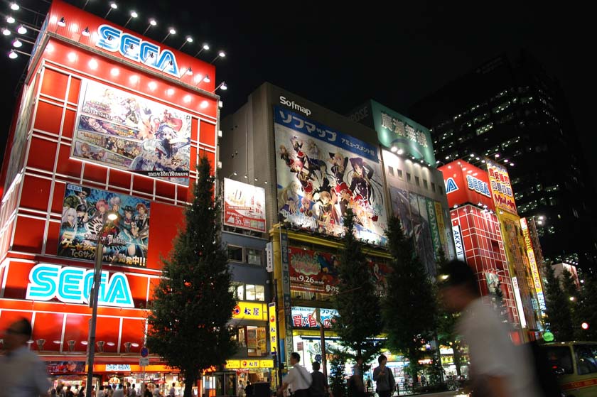 Nuestro primer día en Tokio. Desde el Tokio más imperial, al Tokio más futurista #RecuerdosLatitudesInfinitas blgs.co/15JC3P