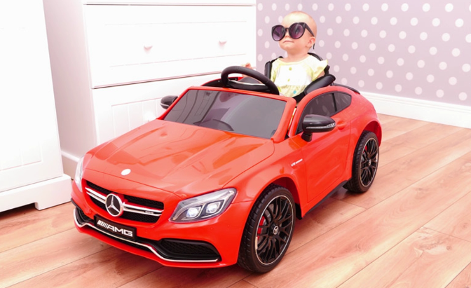 jbear_crypto's tweet photo. A gift from your uncle? There was no other option! #gift #goddaughter #firstbirthday https://t.co/CHY4tBzVqO